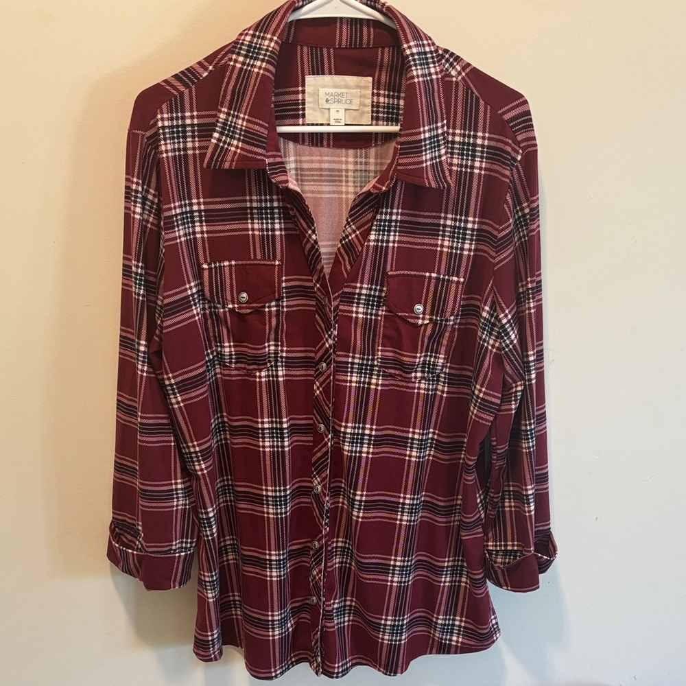 Market & Spruce Button Up Shirt